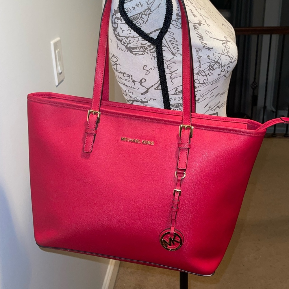 Michael Kors Jet Set Travel Top Zip Saffiano Leather Tote